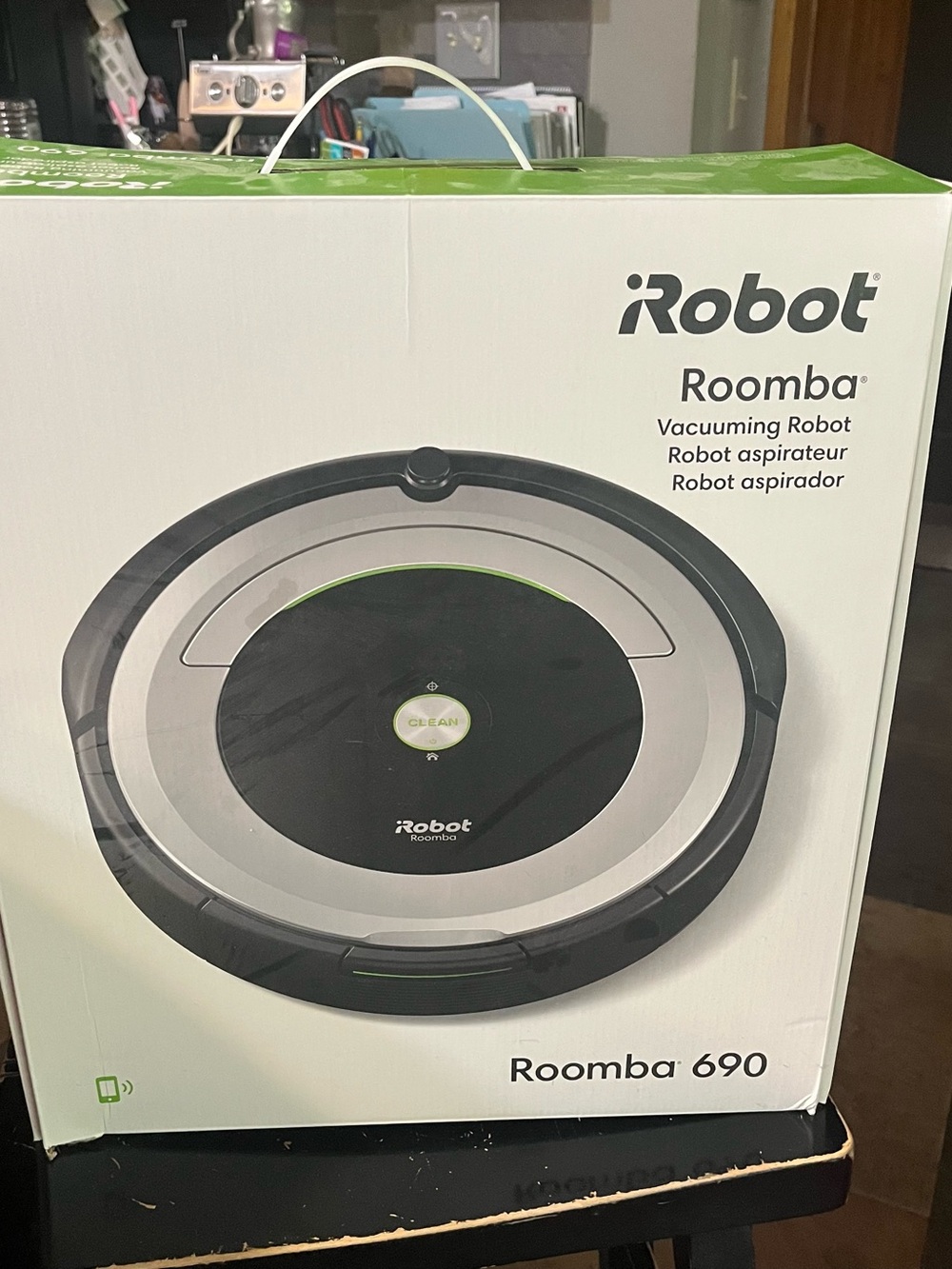 Roomba vaccum 690